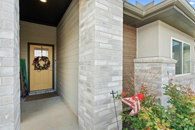 Foto del edificio - 29407 Ella Larchmont Ct