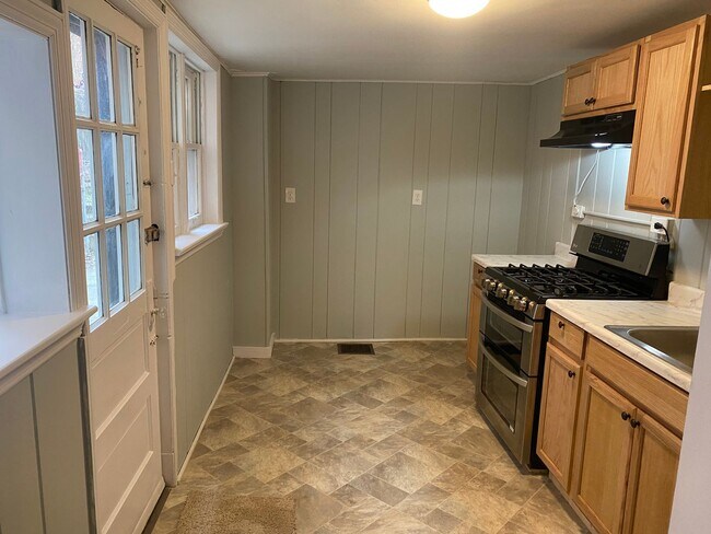 Foto del edificio - Charming 2 Bedroom Home in Chestnut Hill!