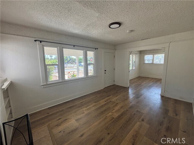 Foto del edificio - 4793 Grove Ave