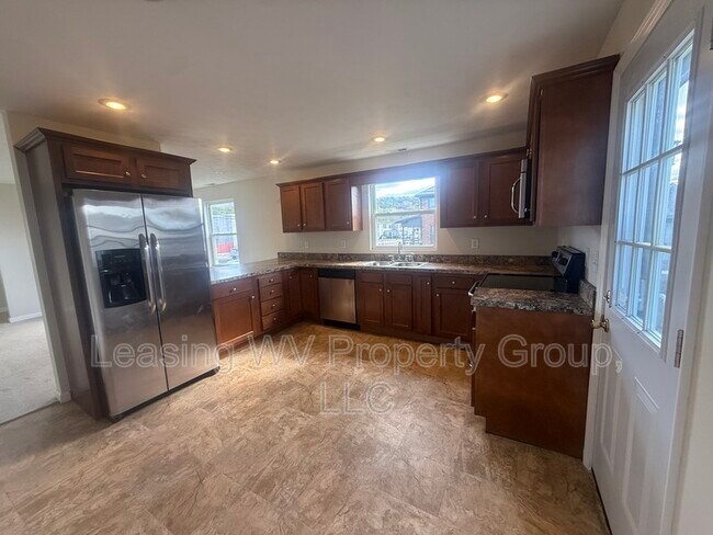 Foto del edificio - 413 Midland Trail