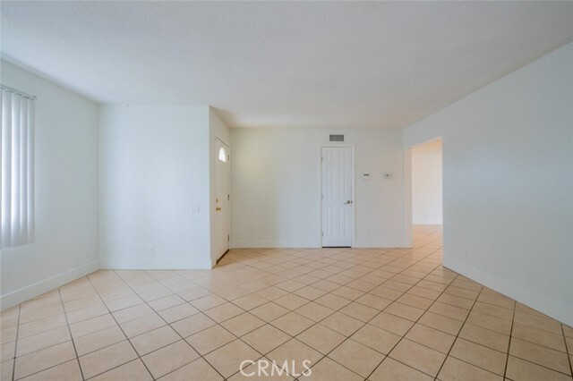 Building Photo - 6933 Fallbrook Ave