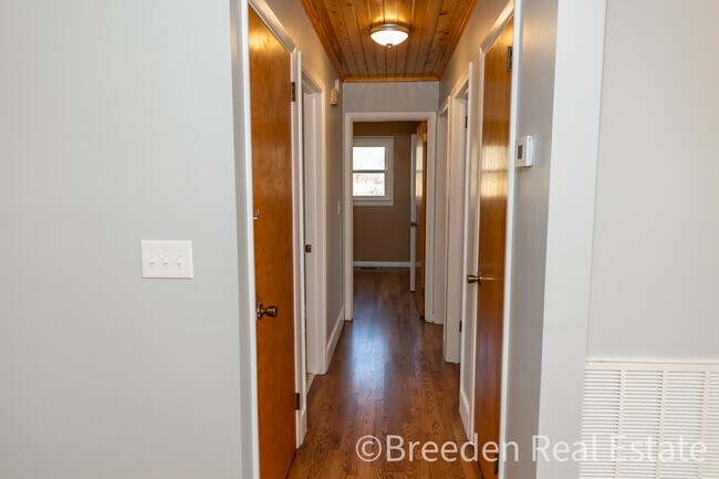 Building Photo - 4393 R L Hildebran Dr