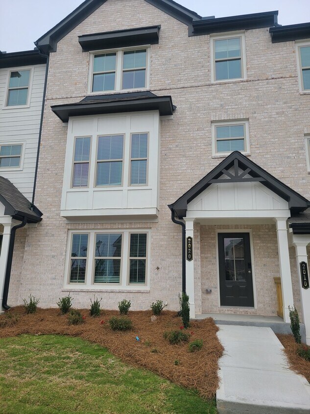 2020 Del Morro Dr, Dacula, GA 30019 Townhome Rentals in Dacula GA