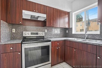 Building Photo - 306 NW 84th Terrace
