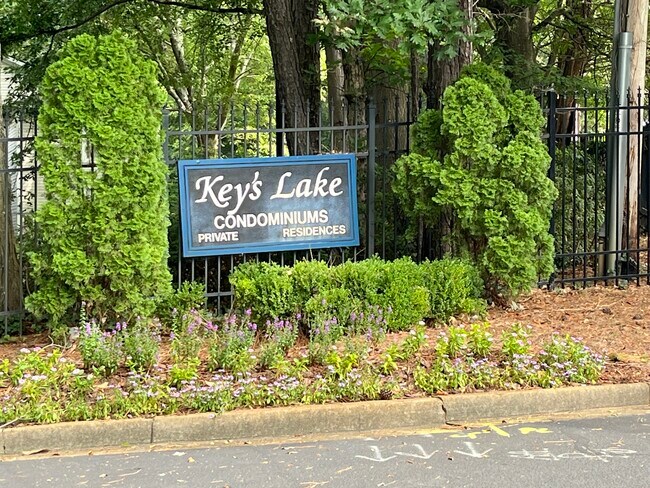 Building Photo - 1292 Keys Lake Dr NE