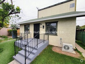 Building Photo - 906 Dawson Ave
