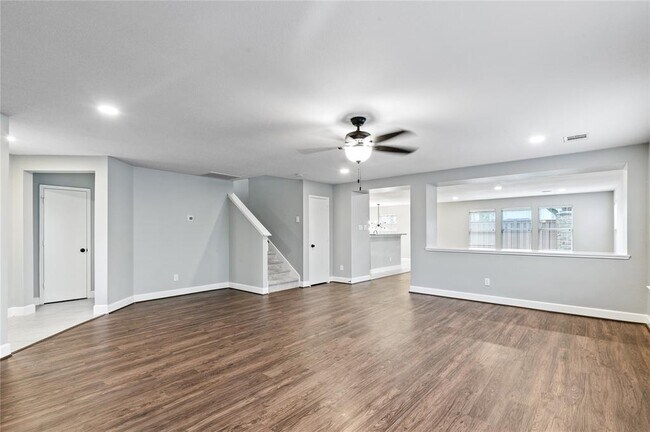 Foto del edificio - 419 Remington Park Ct