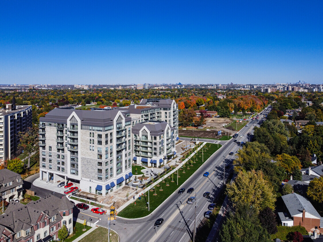 Building Photo - Parkland on Eglinton West