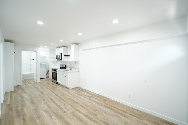 Foto del edificio - 26074 Bay Ave