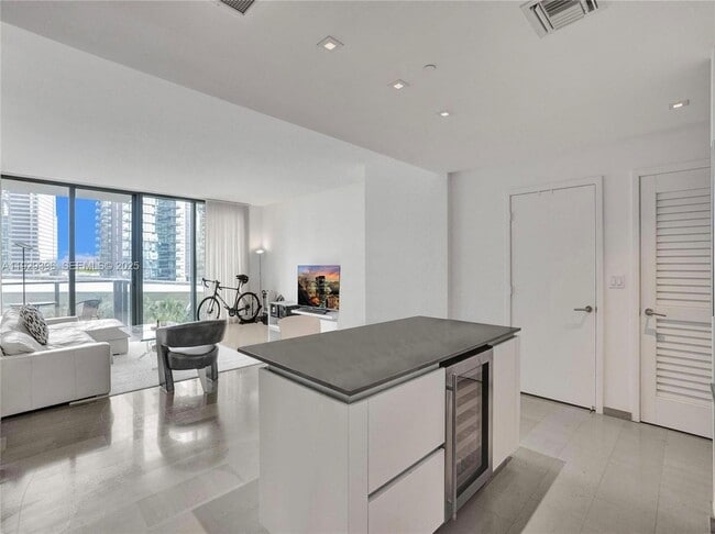 Foto del edificio - 88 SW 7th St