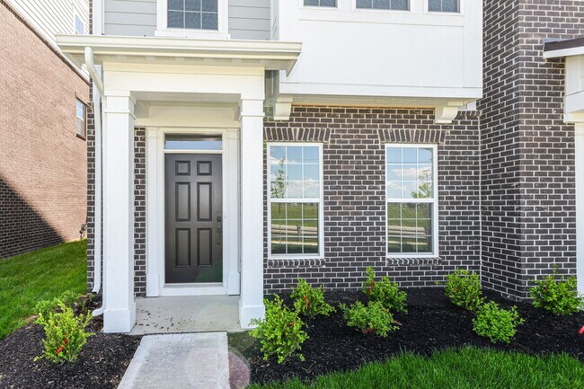Building Photo - 1740 Blenker Dr