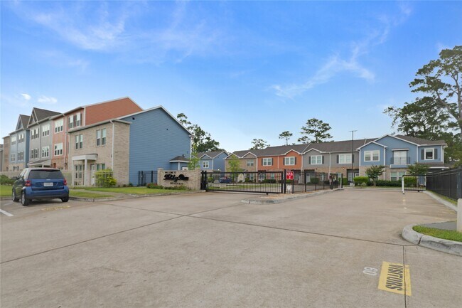 Foto del edificio - 5262 Ella Blvd