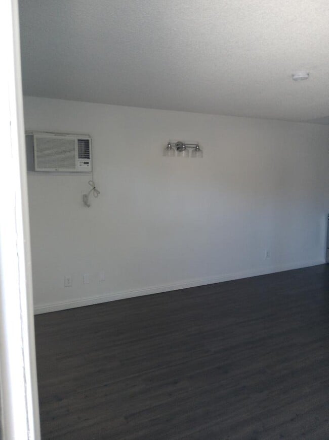 Building Photo - 3855 Stobbs Way