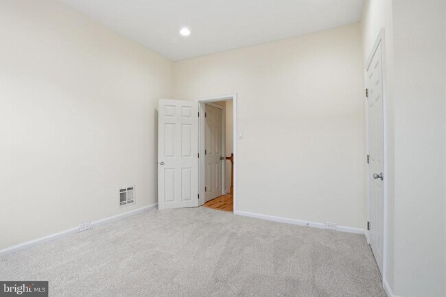 Foto del edificio - 411 Tree St