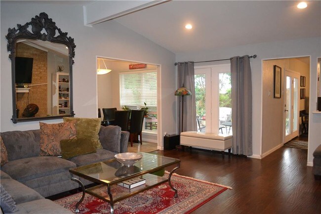 Building Photo - 2234 Big Bend Dr