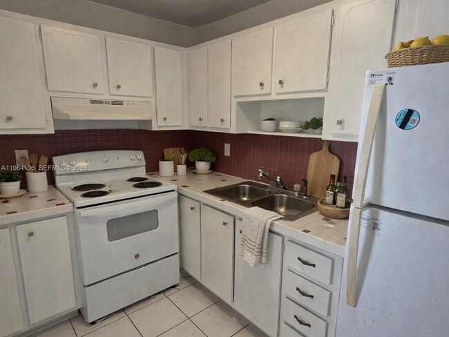 Foto del edificio - 4731 NW 10th Ct