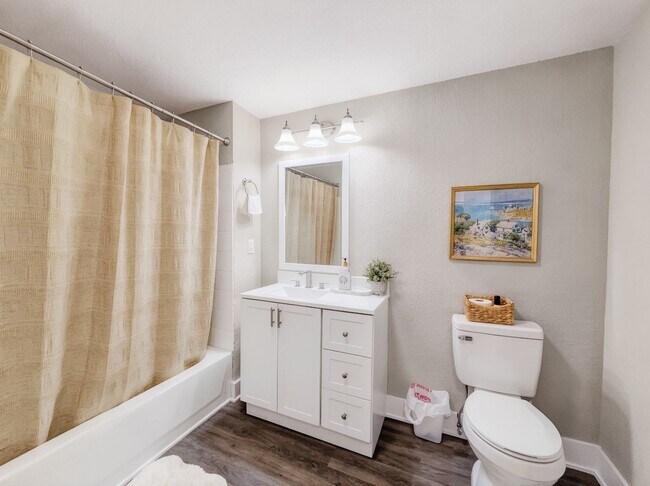 Foto del edificio - Remodeled 2-bedroom, 2-bath condo in The Tides at Pelican