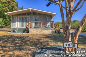 Foto principal - 1045 Cherry St