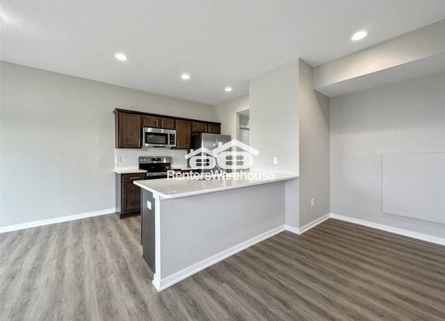 Foto del edificio - 7000 Lake Ridge Ave