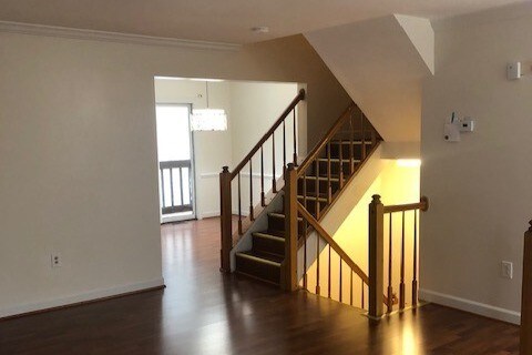 Building Photo - 5561 Rivendell Pl