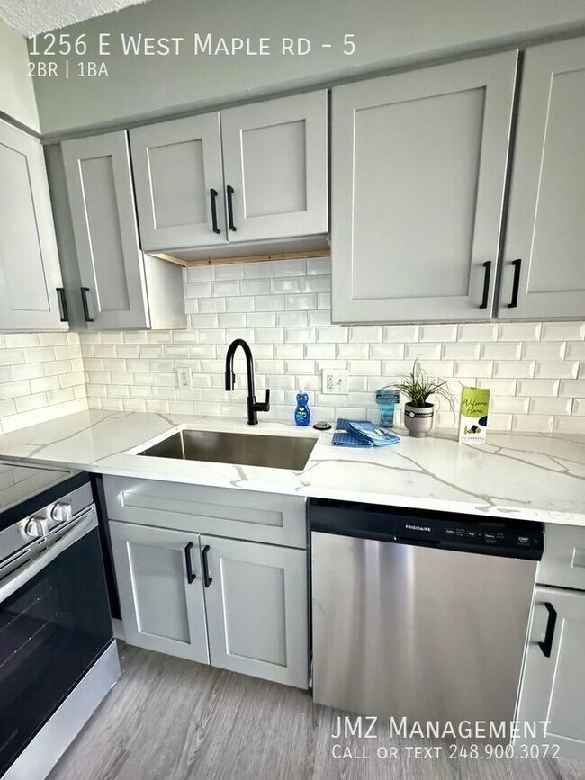 Foto del edificio - Quiet Community with easy access to major ...