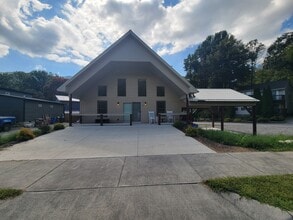 Building Photo - 1443 Moody Farm Rd