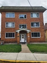 Building Photo - 1320 Kelton Ave