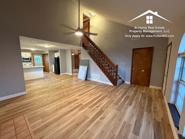 Foto del edificio - 2711 Mayflower Dr
