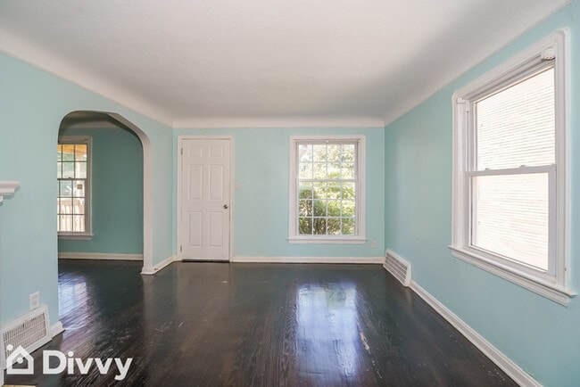 Building Photo - 14611 Bartter Ave