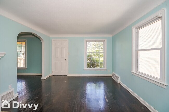 Foto del edificio - 14611 Bartter Ave