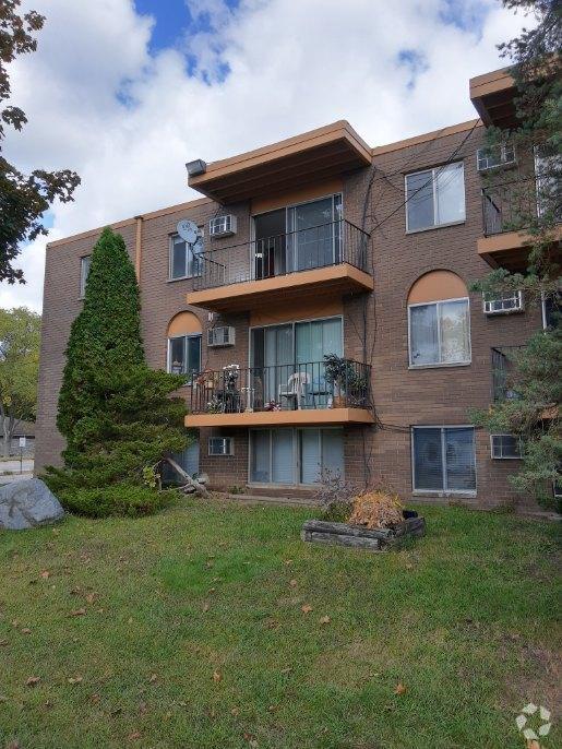 Frost Lake Apartments under 3,000 Saint Paul, MN 4 Rentals