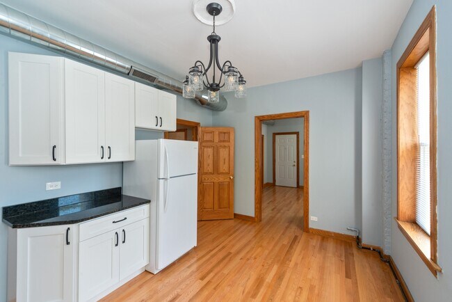 Foto del edificio - 1307 N Ashland Ave