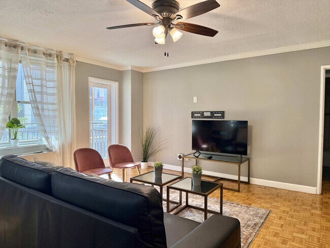 Foto del edificio - 300 Peachtree Rd NE