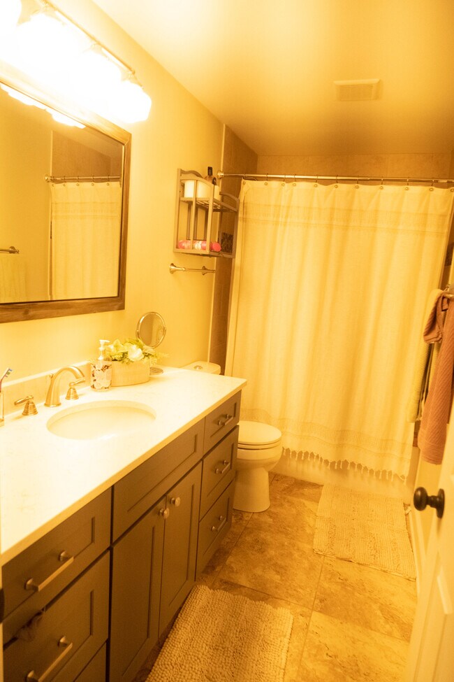 Foto del edificio - 2300 W 111th St