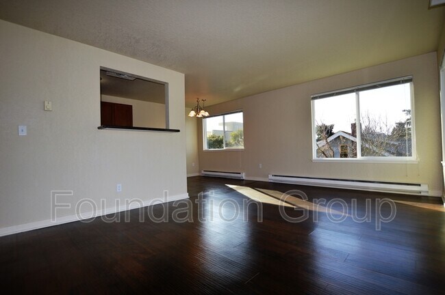 Foto del edificio - 2405 NW 65th St