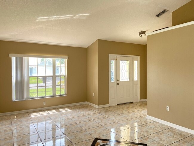 Photo - 4 bd/ 2 ba Single Family Home in Kissimmee near the Loop