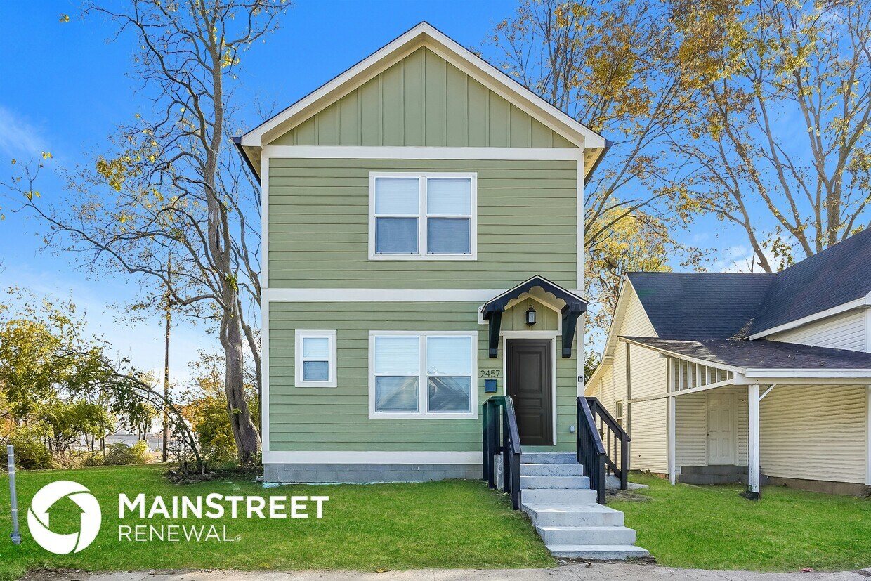 Foto principal - 2457 Sheldon St