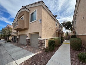 Building Photo - 9125 Goose Lake Way