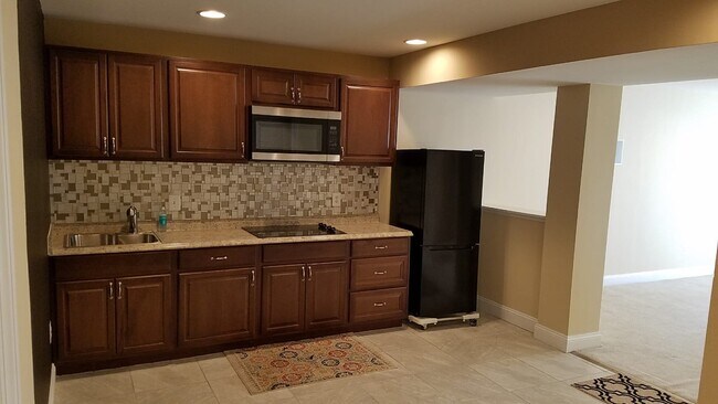Building Photo - 13587 Elysian Dr