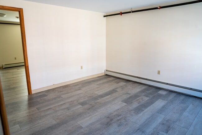 Building Photo - 1267 Elm St