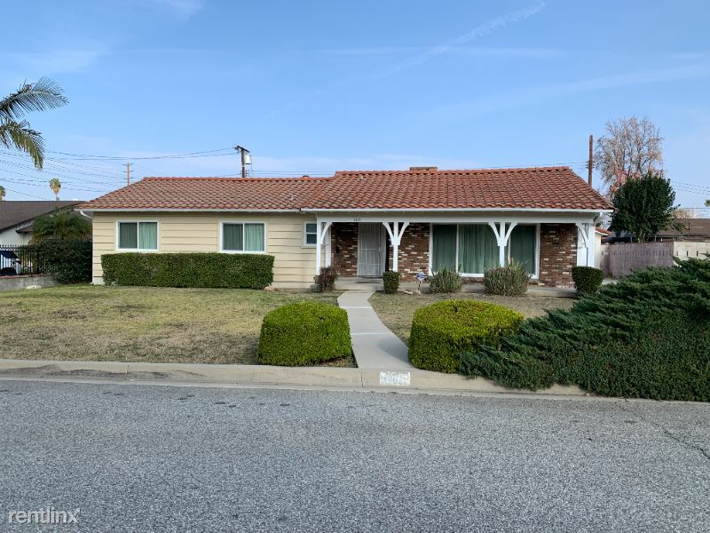 Primary Photo - 3 br, 2 bath House - 1811 E Linda Vista St