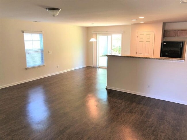 Building Photo - 19 Milsbury Ln