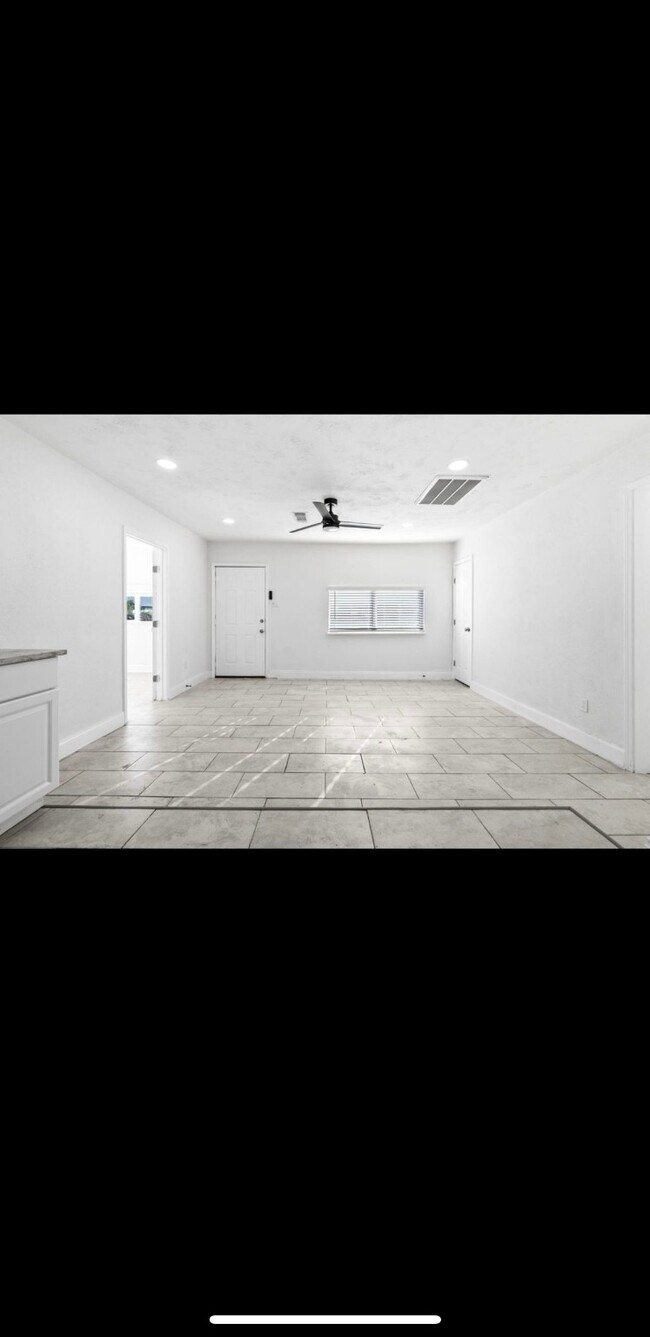 Foto del edificio - 10602 Buffum St