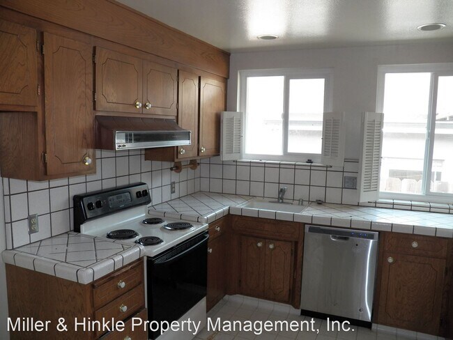 Building Photo - 3 br, 1 bath House - 623 N. Clover Avenue
