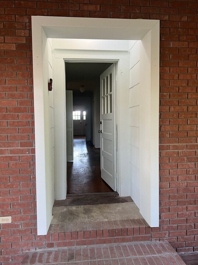Foto del edificio - 218 N 2nd St
