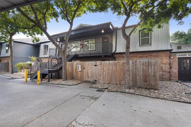 Foto del edificio - 2020 S Congress Ave