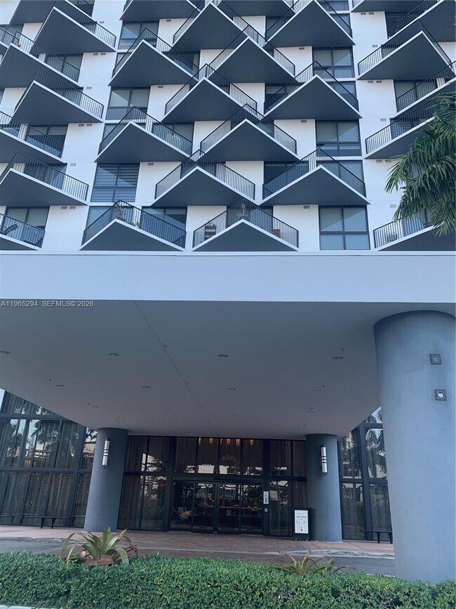 Foto del edificio - 5252 NW 85th Ave