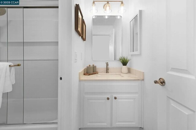 Foto del edificio - 1505 Kirker Pass Rd