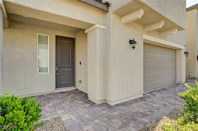 Building Photo - 4630 Summer Azure St