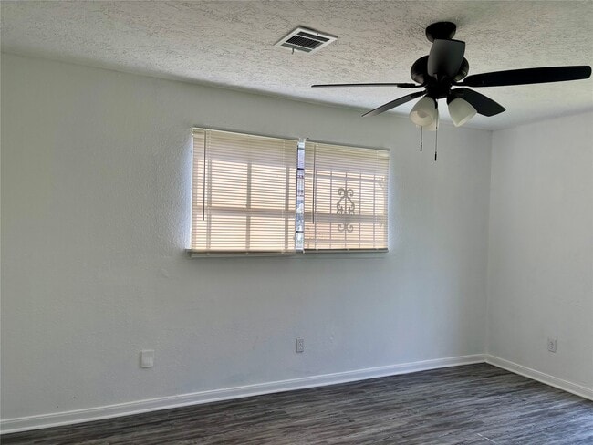 Foto del edificio - 7211 Orlando St